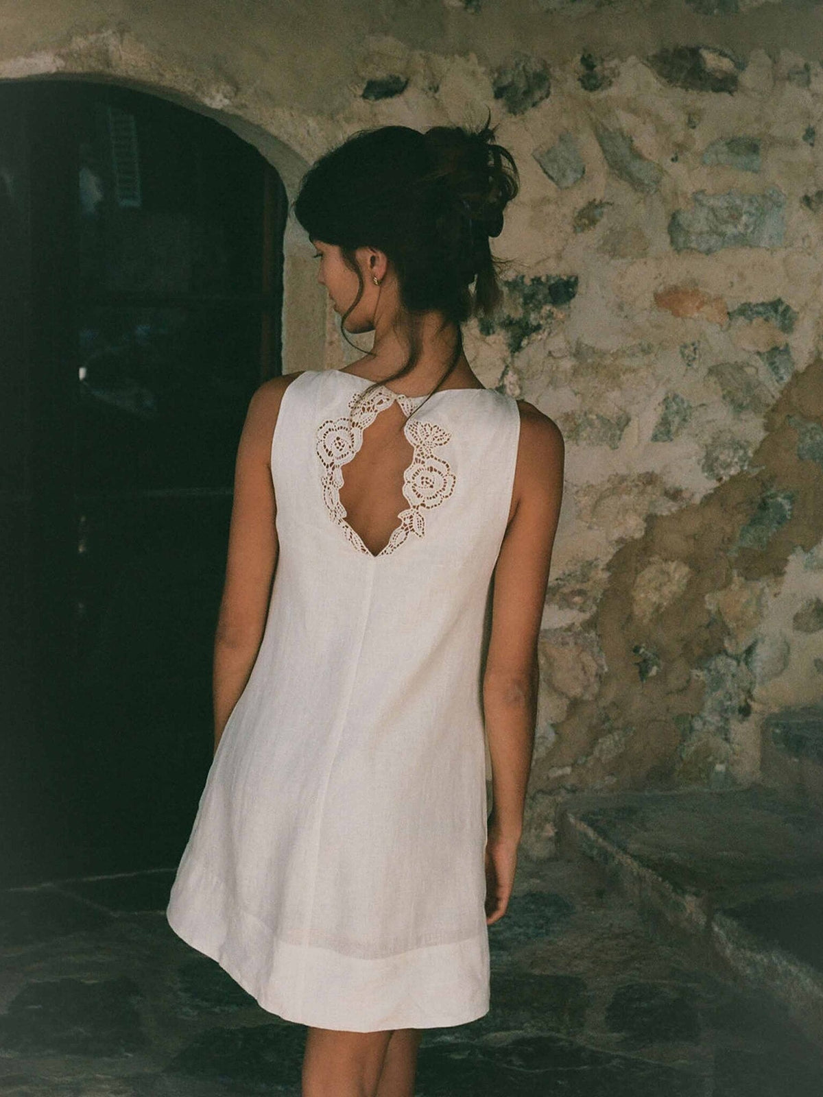 Peony Women's Embroidered Keyhole Mini Dress