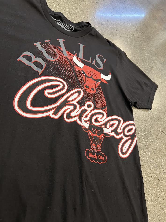 NBA MAXED OUT TEE BULLS BLACK