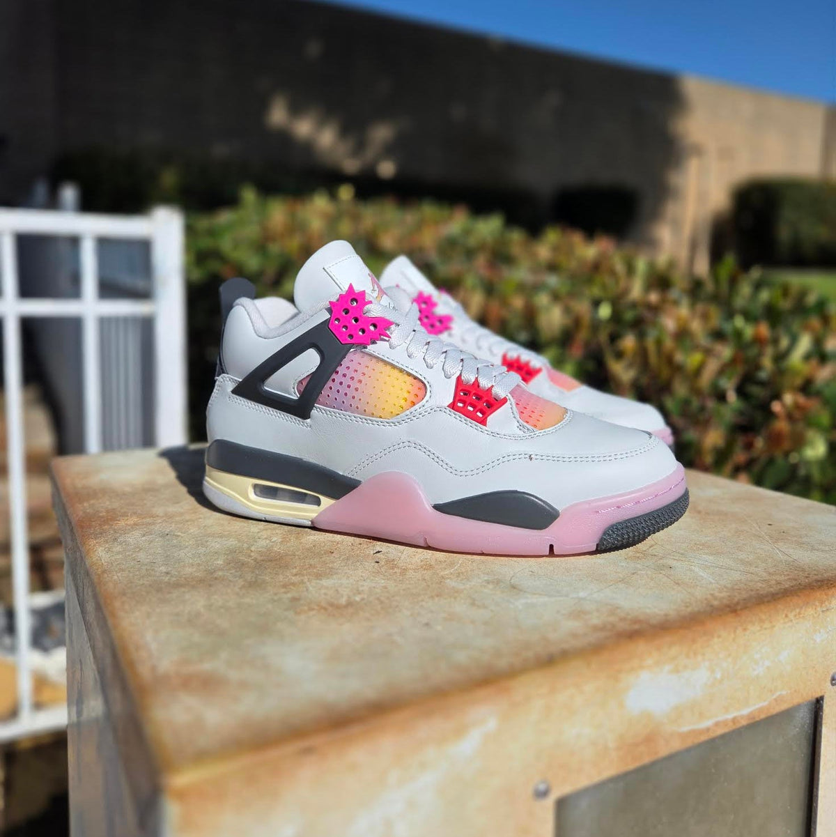AIR JORDAN 4 RETRO 'COMIC'