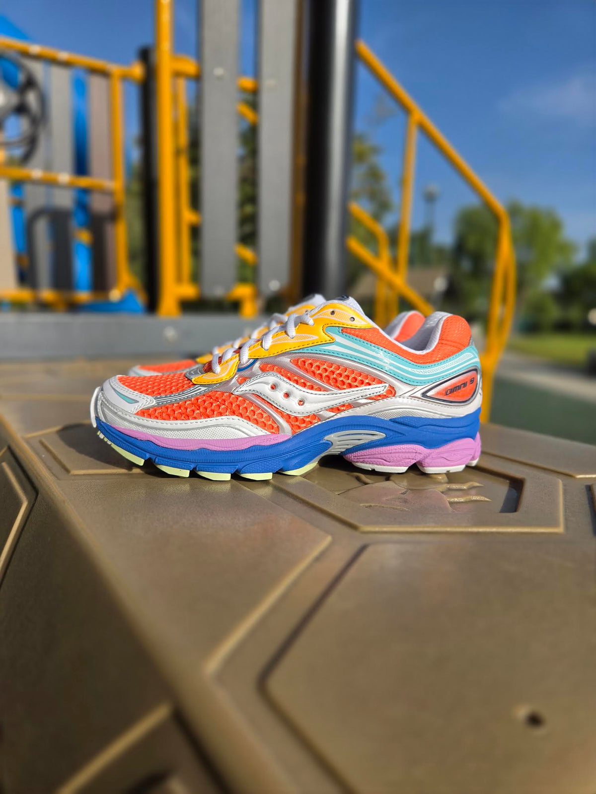 SAUCONY PROGRID OMNI 9 PRM 'EASTER'