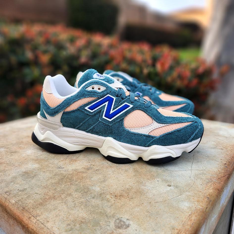 NEW BALANCE 9060 GS