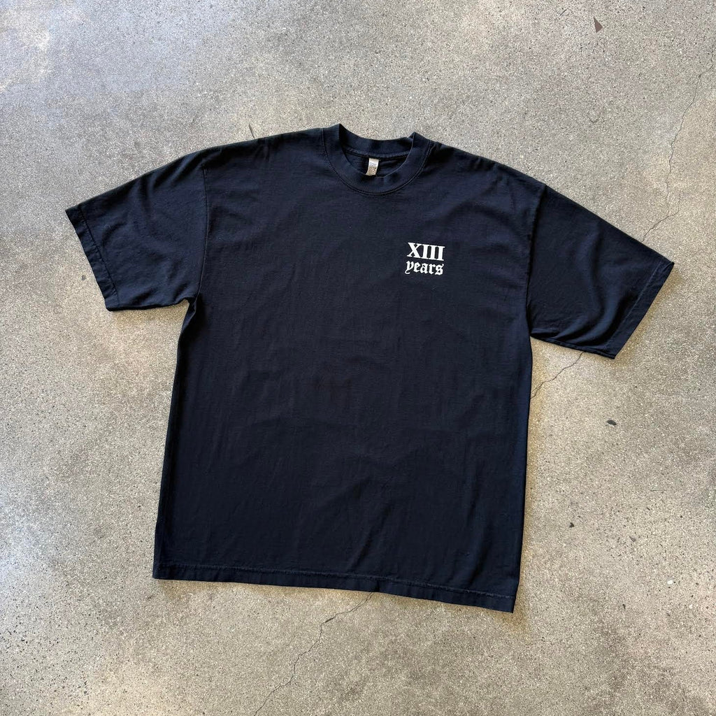PRIVATE SNEAKERS 13TH ANNIVERSARY TEE BLACK