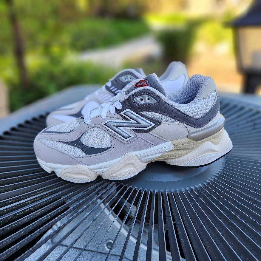 NEW BALANCE GS 9060GY