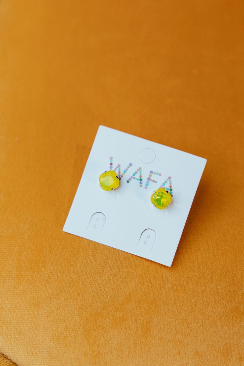 10MM Stud Earrings in Buttercream