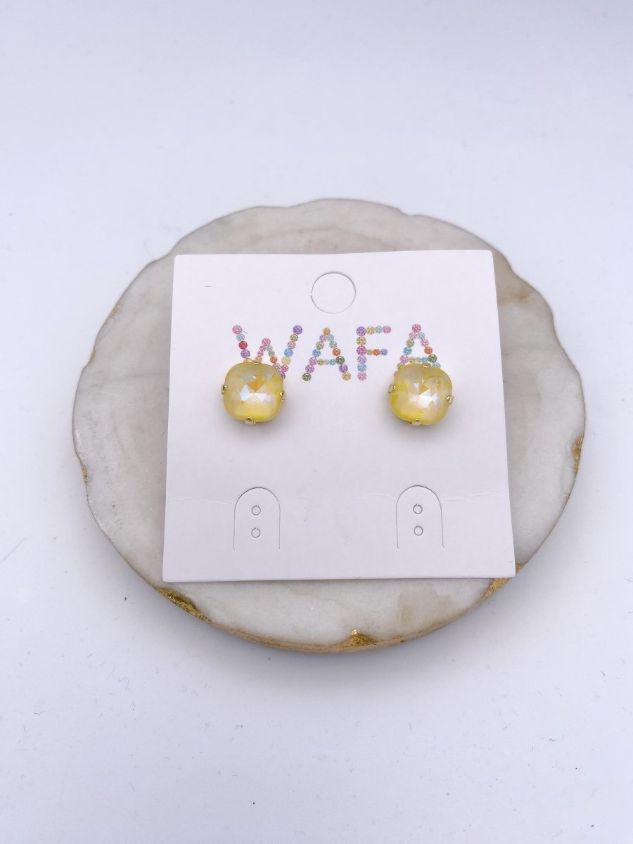 10MM Stud Earrings in Vanilla