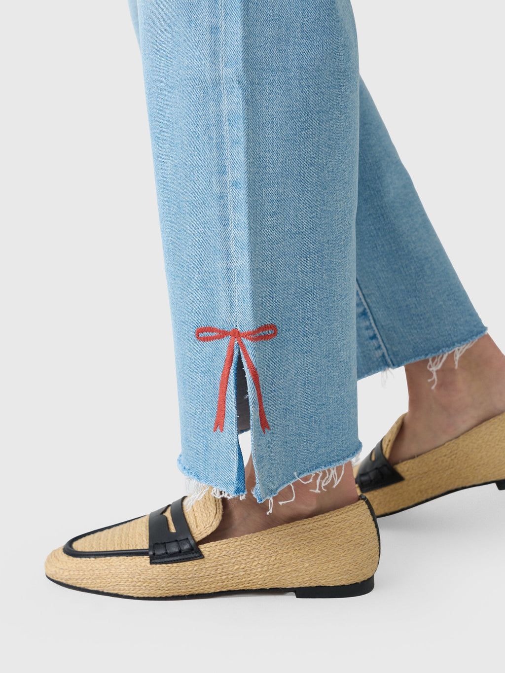 Mother Women's The Rambler Zip Slice Hover Fray Jean