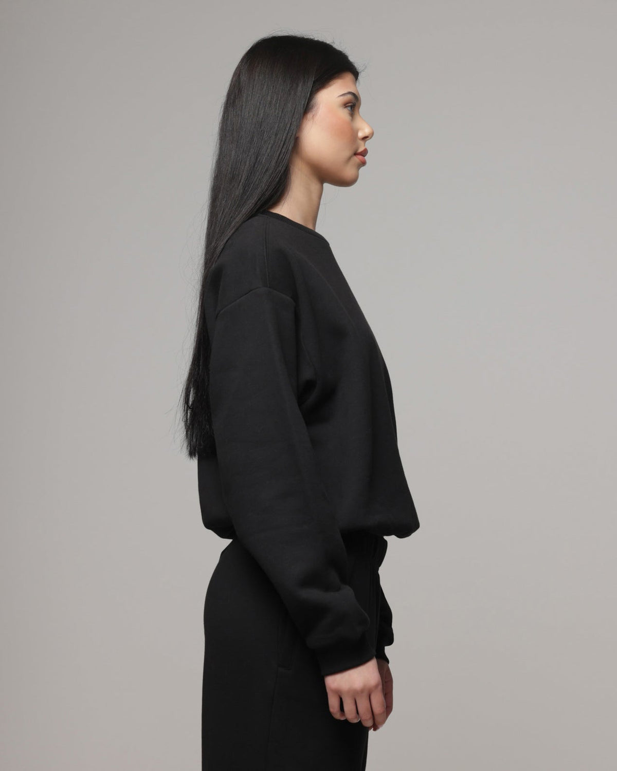 American Thrift Women's Classic Crewneck Black