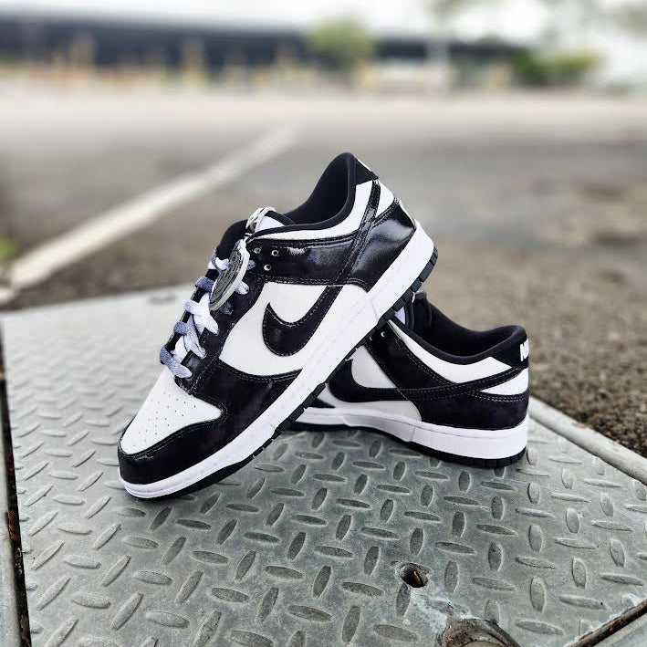 Nike Dunk Low "Panda"