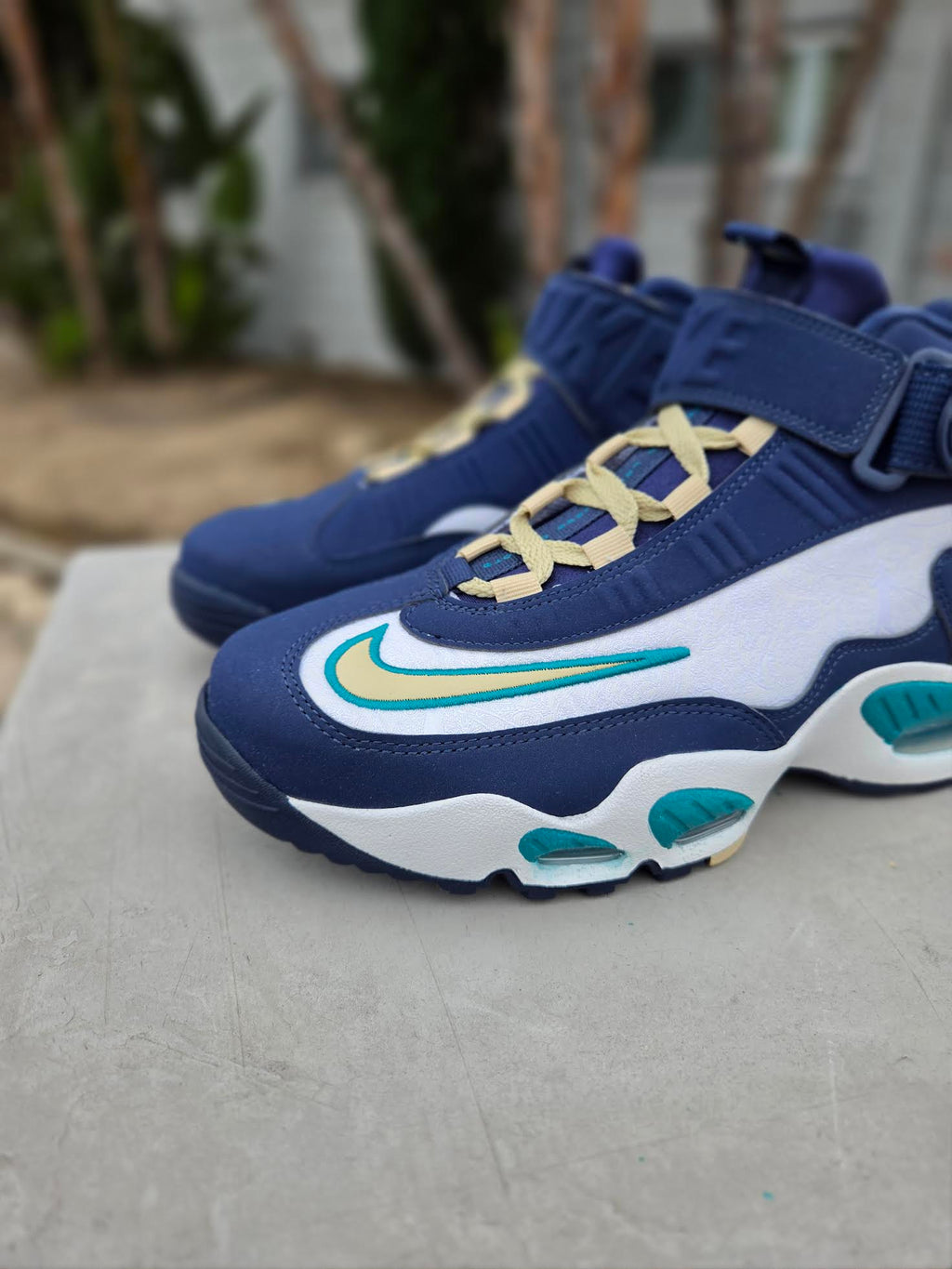 NIKE AIR GRIFFEY MAX 1 PRM 'STITCH'