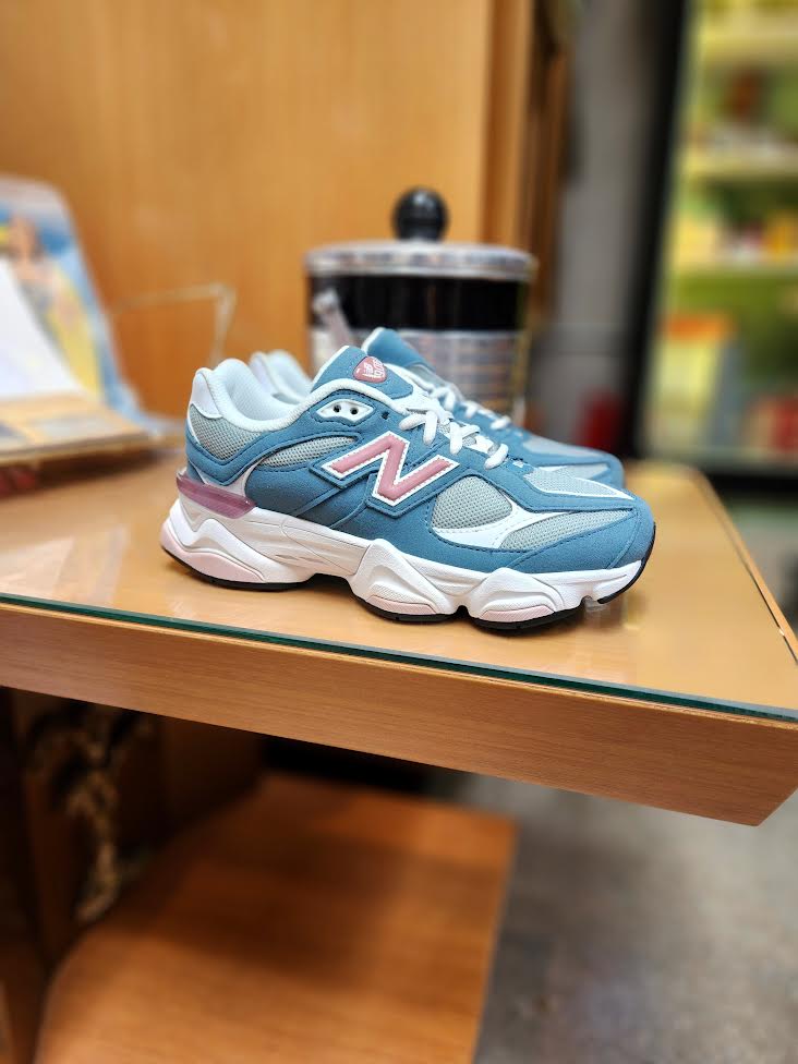 NEW BALANCE 9060 GS