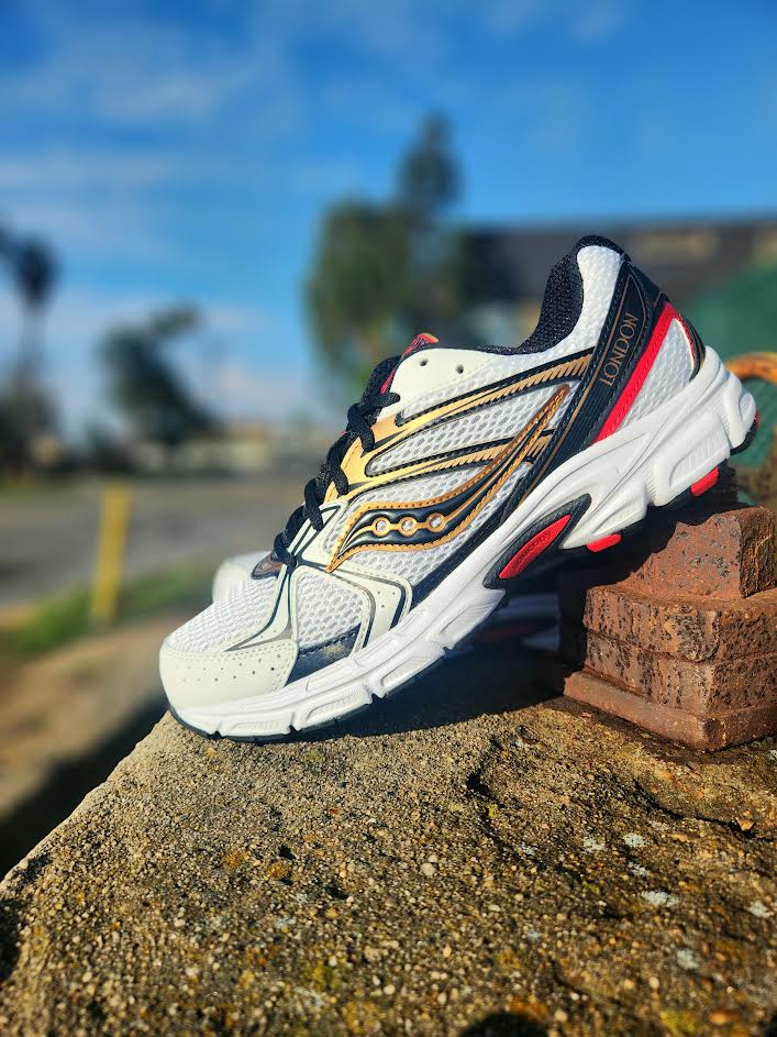 SAUCONY RIDE MILLENNIUM WHITE/BLACK