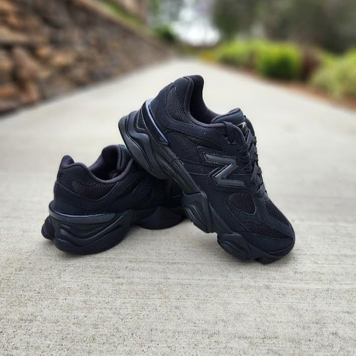 NEW BALANCE 9060 GS 'BLACK CAT'