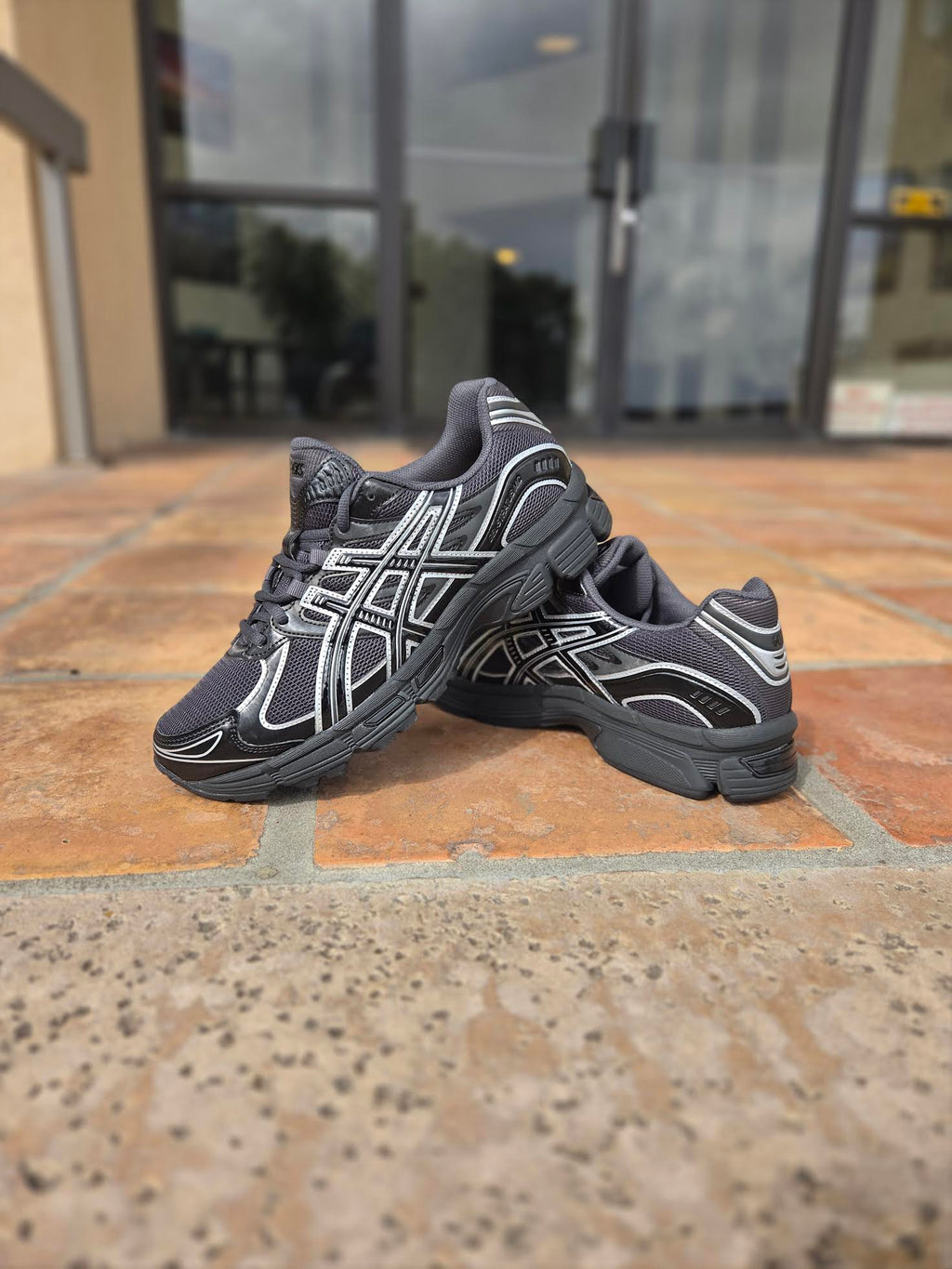 ASICS GEL-STRATUS MC GRAPHITE GREY BLACK