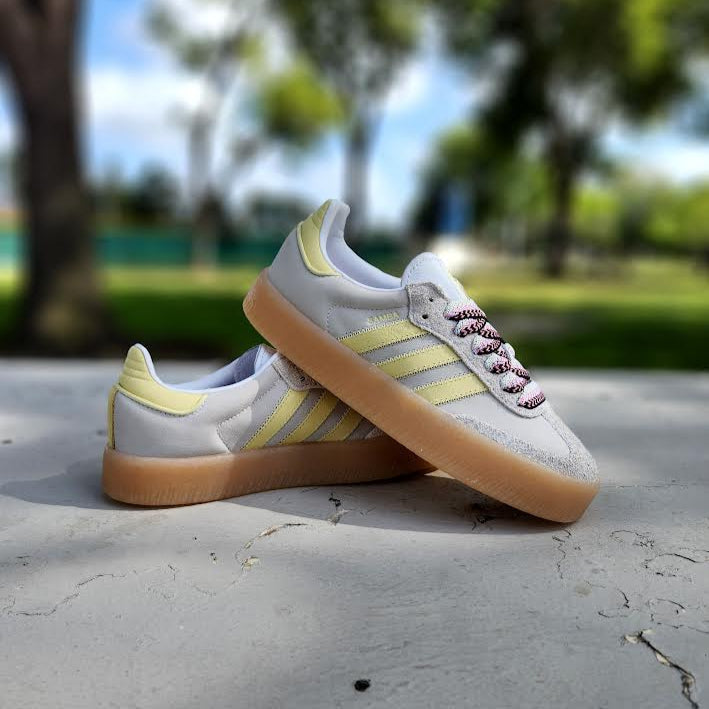 W Adidas Sambae