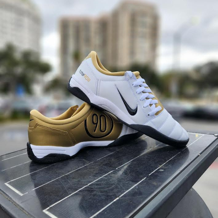 Nike Total 90 SP