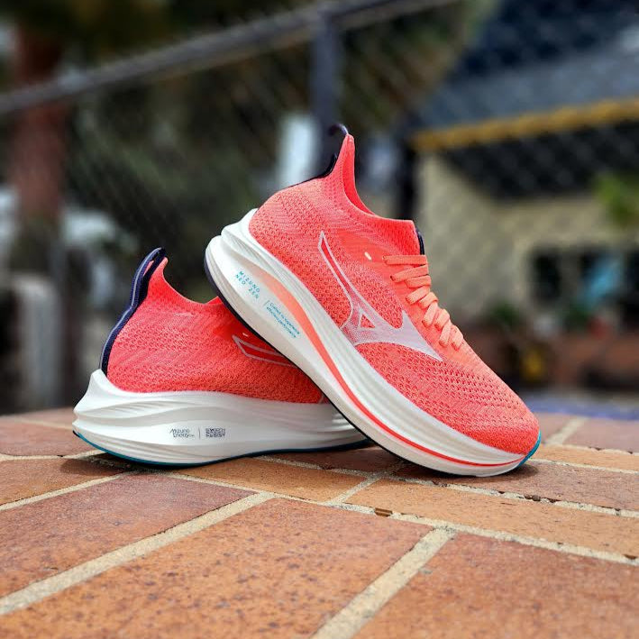 MIZUNO NEO ZEN WOMENS STRIKING CORAL WHITE