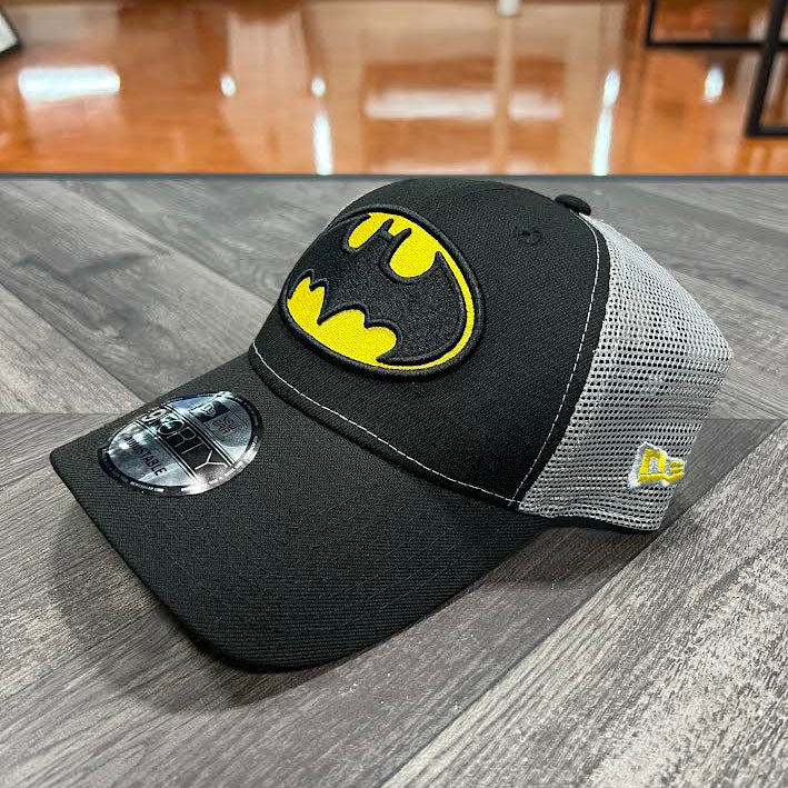 NEW ERA 940 BATMAN BLK YLW TRUCKER OSFA