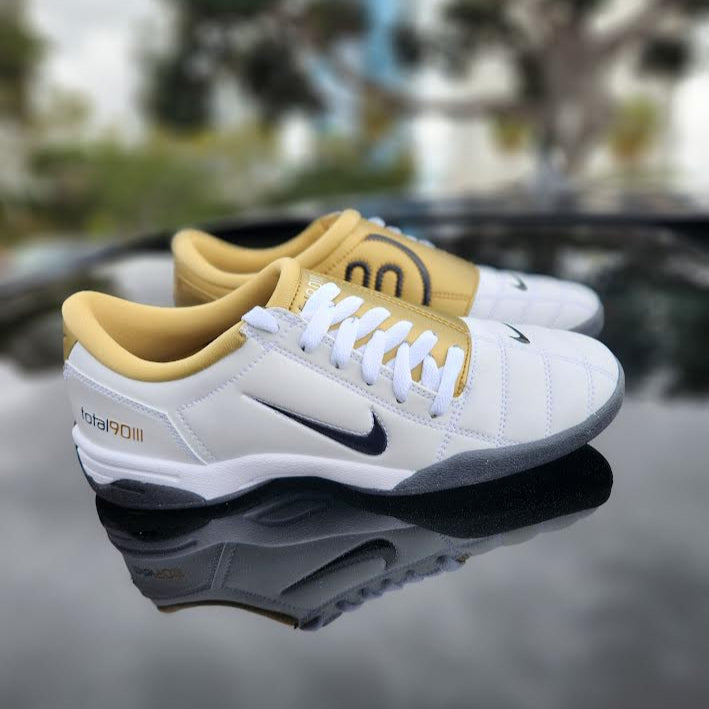 Nike Total 90 SP
