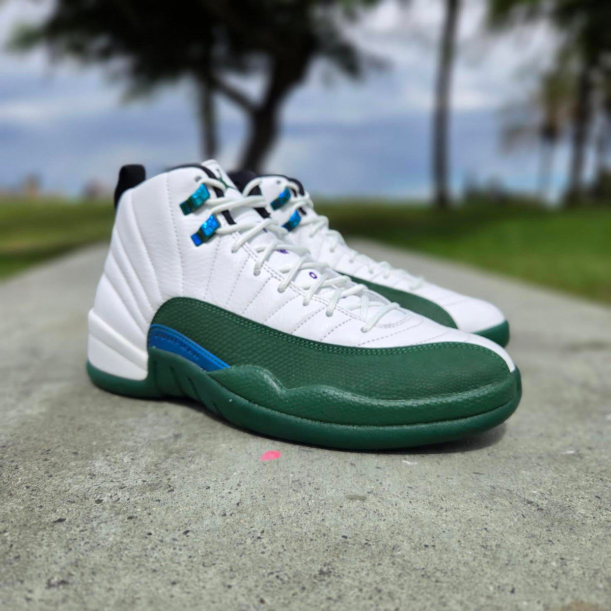 AIR JORDAN 12 RETRO "BUCKS"