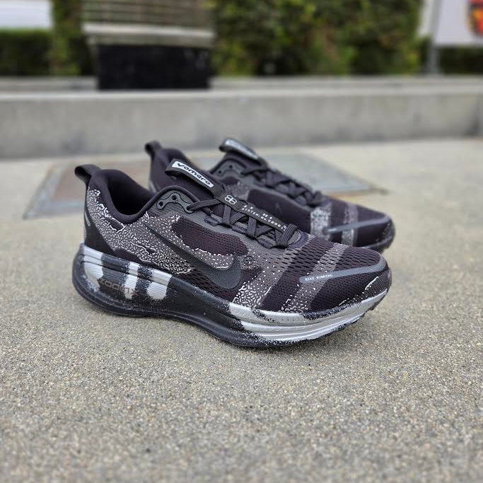 NIKE VOMERO 18 DSRPT PRM QS 'MARBLE'