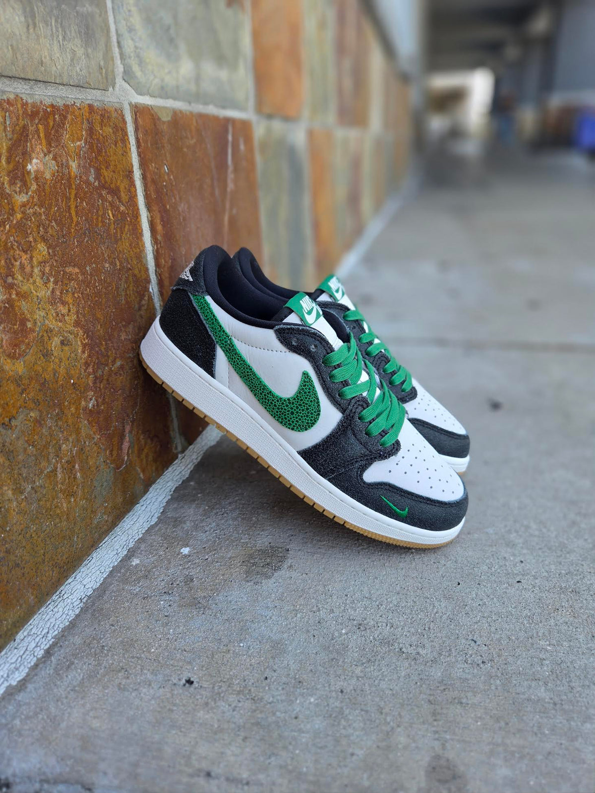 AIR JORDAN 1 RETRO LOW OG GS PHANTOM AND PINE GREEN