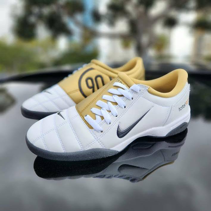 Nike Total 90 SP