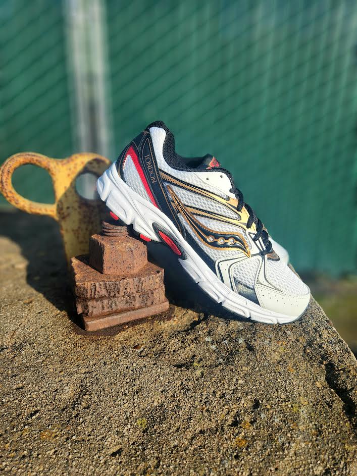 SAUCONY RIDE MILLENNIUM WHITE/BLACK