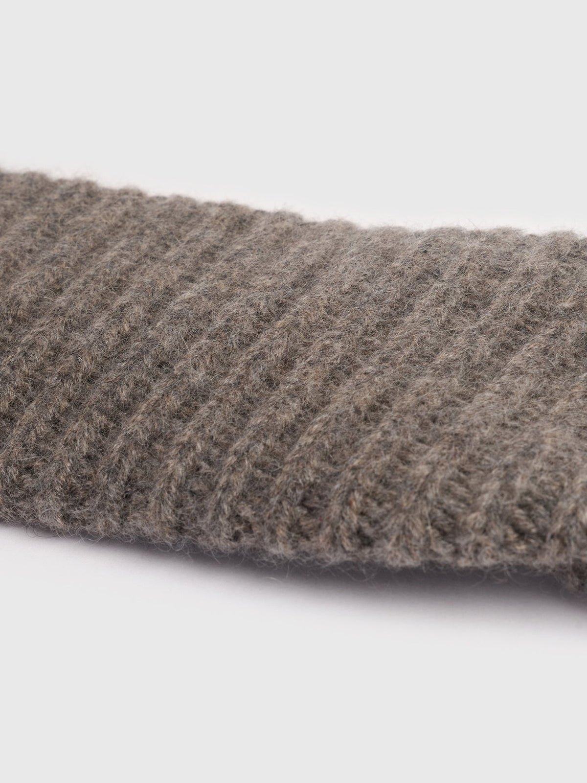 White & Warren Women's Cashmere Ribbed Headband