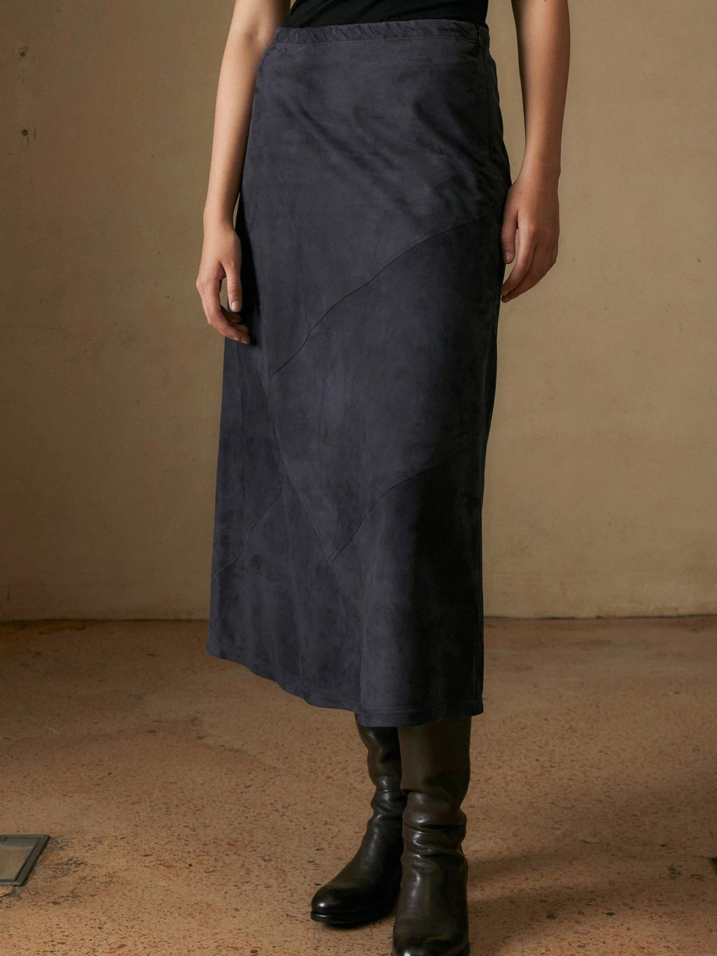 Frauenschuh Women's Brigitte Suede Skirt