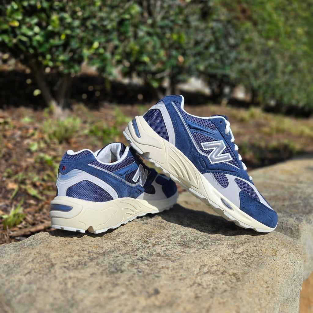 NEW BALANCE 880R 'Navy Vintage Indigo'