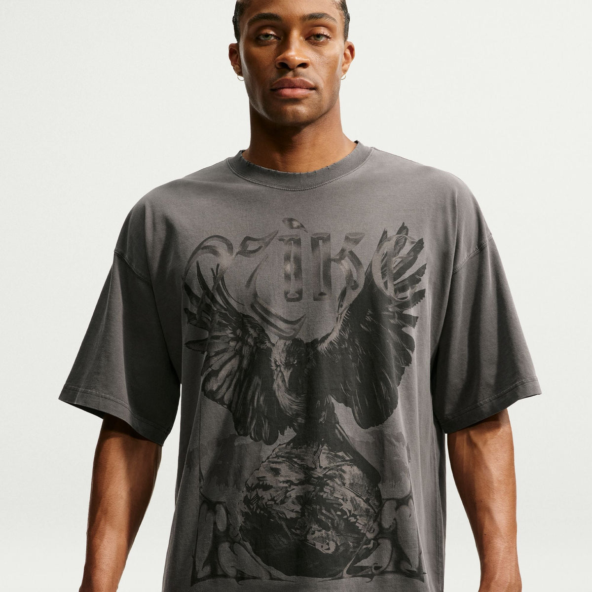 Nike Men's Basketball Oversized T-Shirt