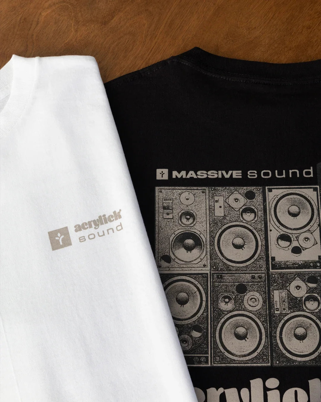 ACRYLICK MASSIVE TEE WHITE