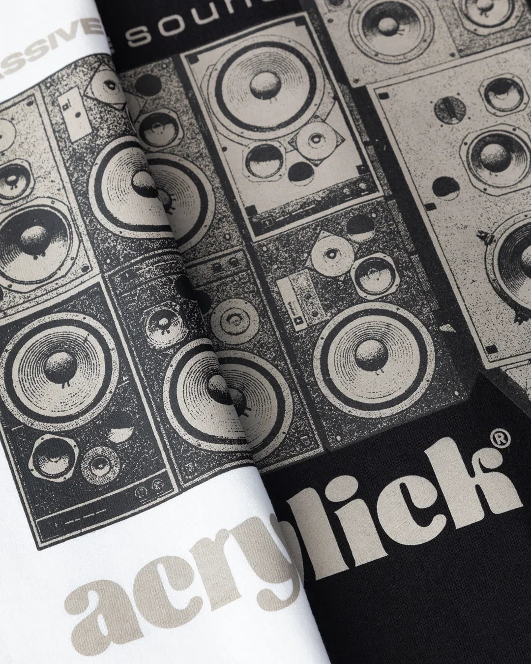 ACRYLICK MASSIVE TEE WHITE