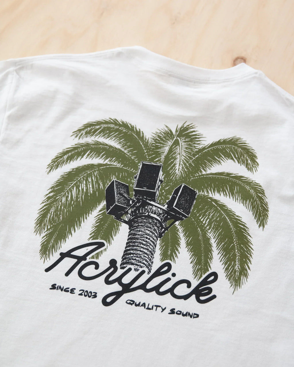 ACRYLICK OASIS TEE
