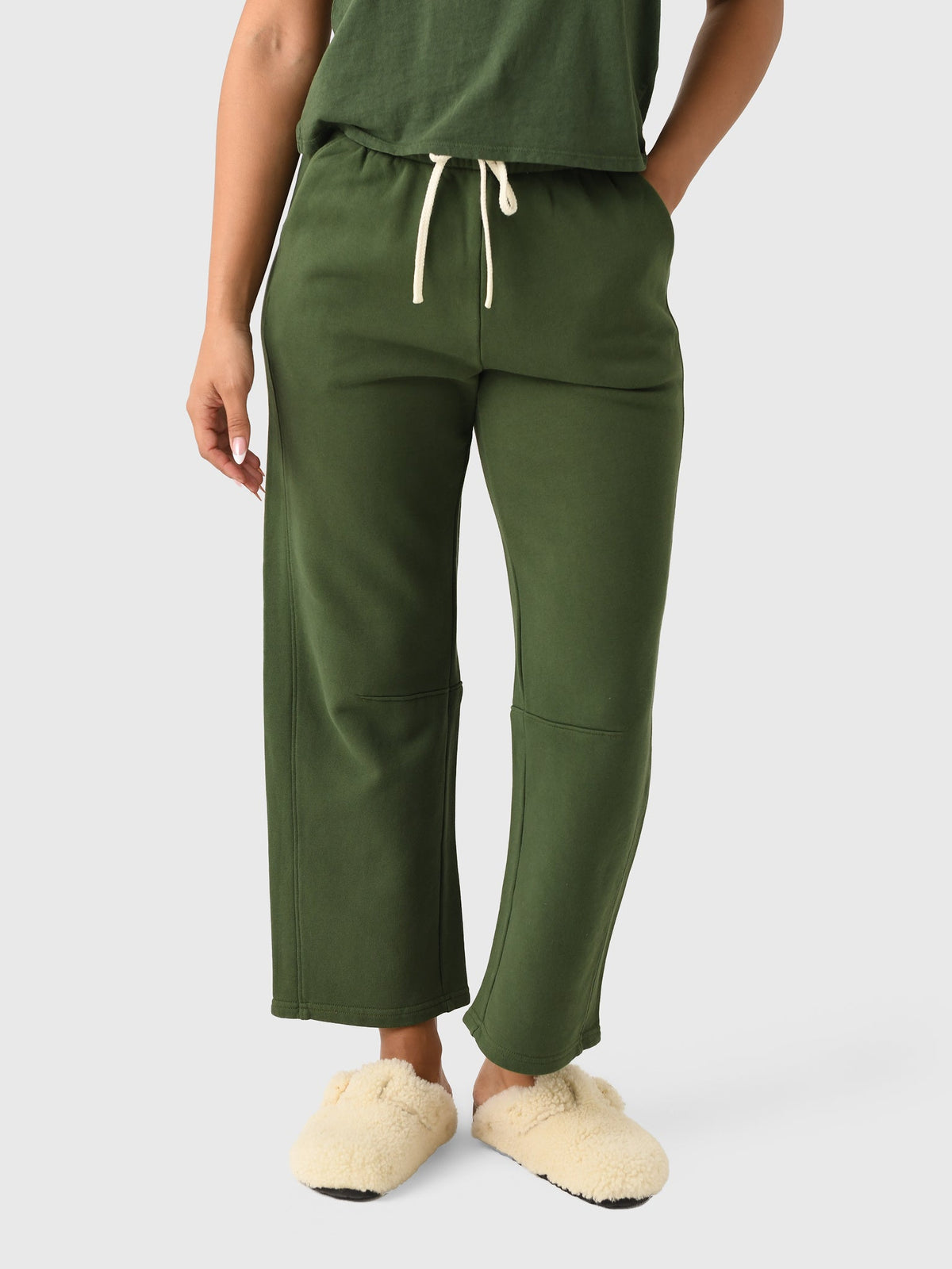 Perfect White Tee Women's Fallon Barrel Leg Sweatpant