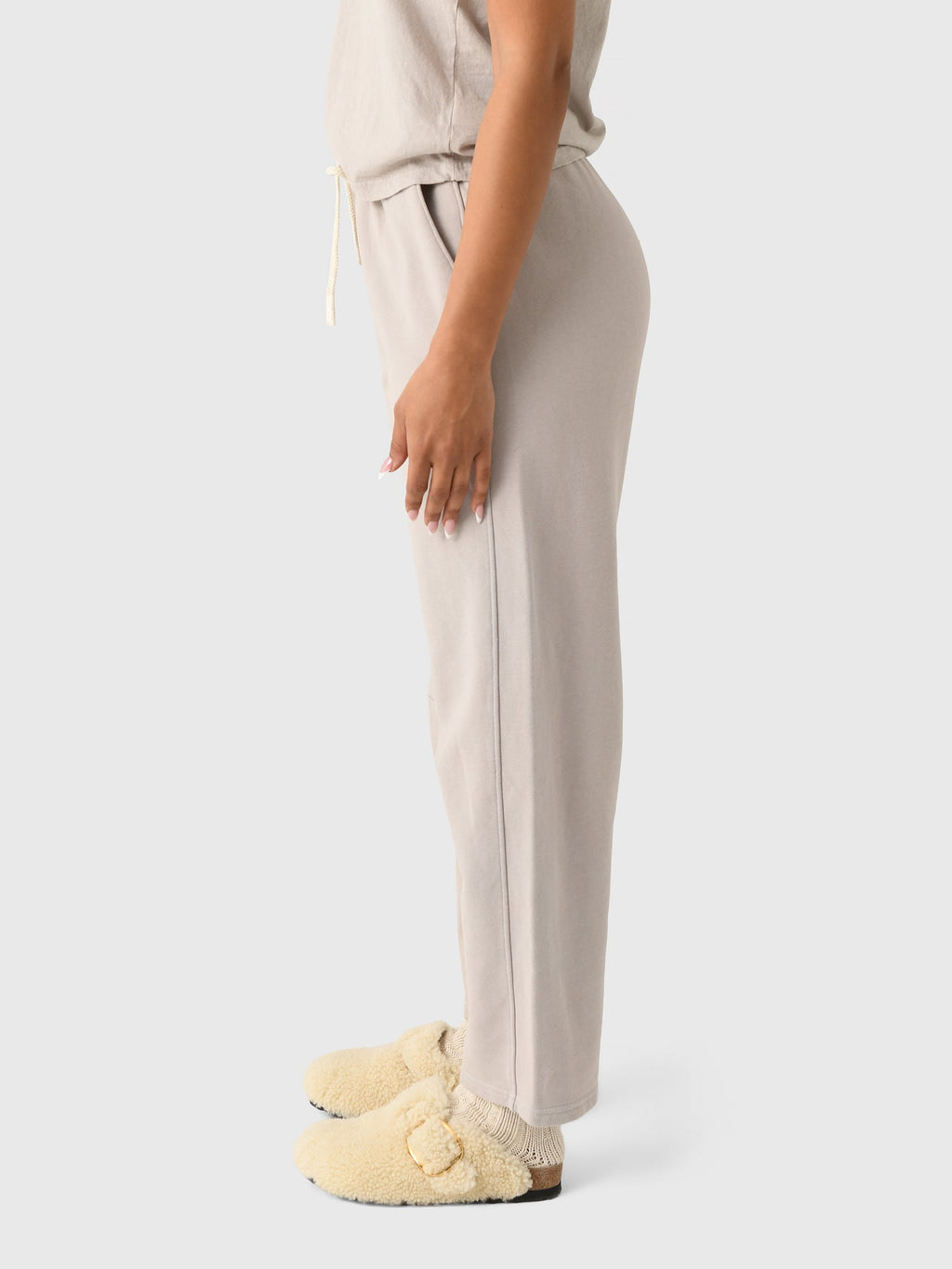 Perfect White Tee Women's Fallon Barrel Leg Sweatpant