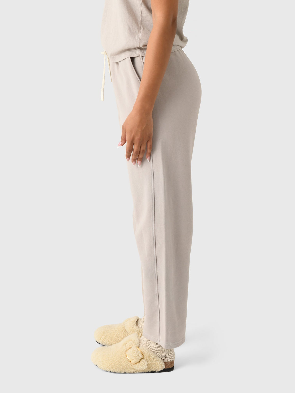 Perfect White Tee Women's Fallon Barrel Leg Sweatpant