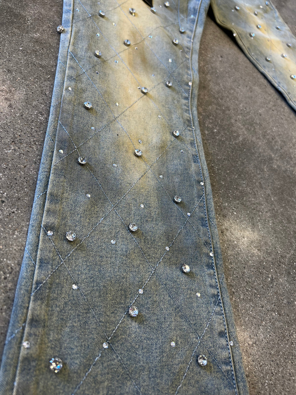 STYLO DIAMOND STUDDED DENIM TINT