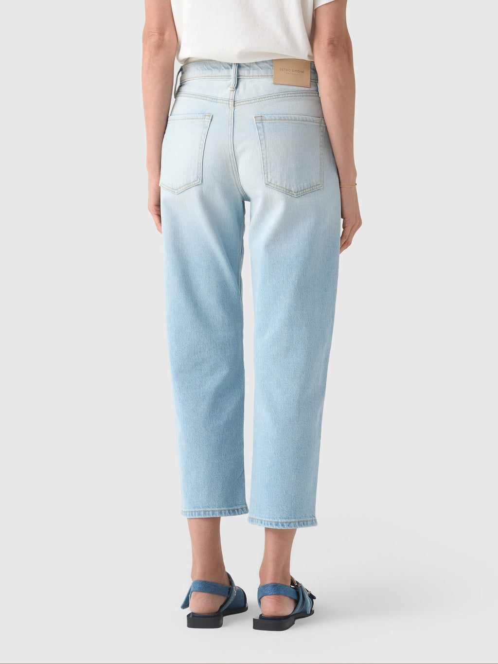 Betro Simone Women's Ellen Barrel Leg Jean