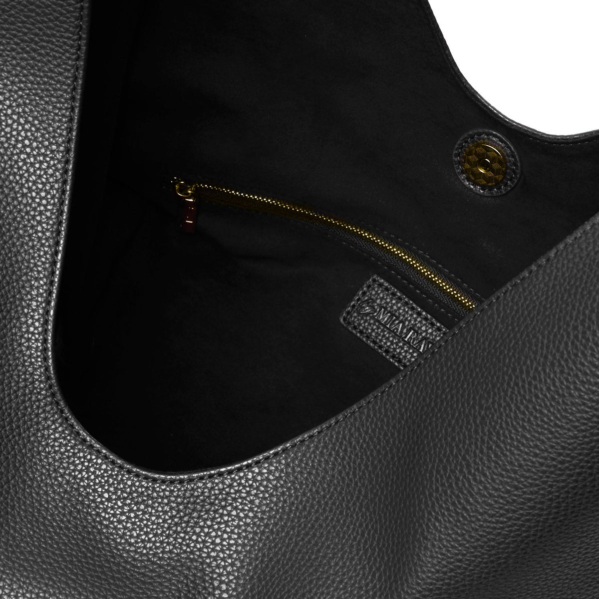 PEBBLE HOBO SHOULDER BAG - BLACK