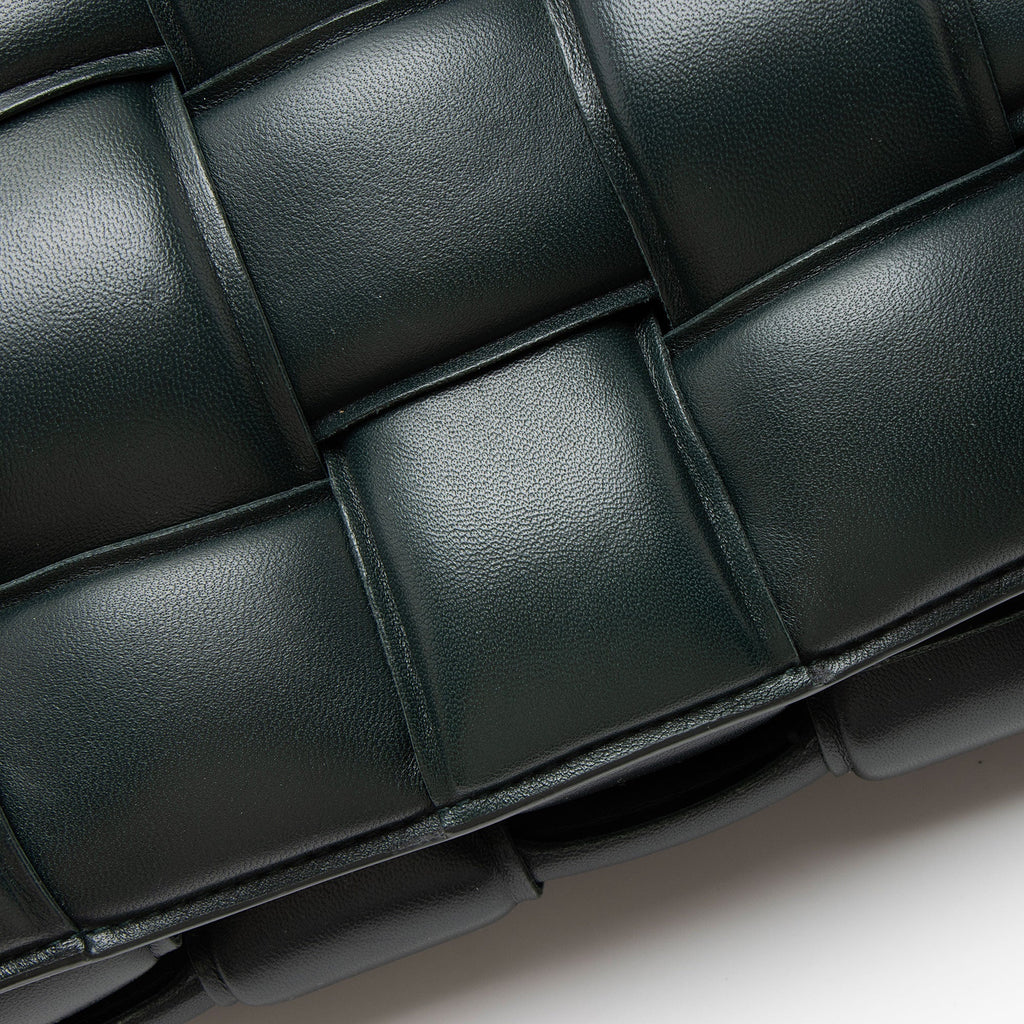 Bottega Veneta Lambskin Cassette Chain Maxi Shoulder Bag - Green