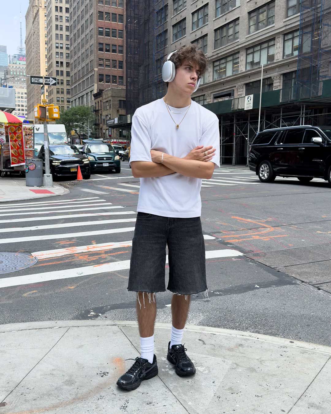 Bravest Studios Kross Kountry Runner Triple Black