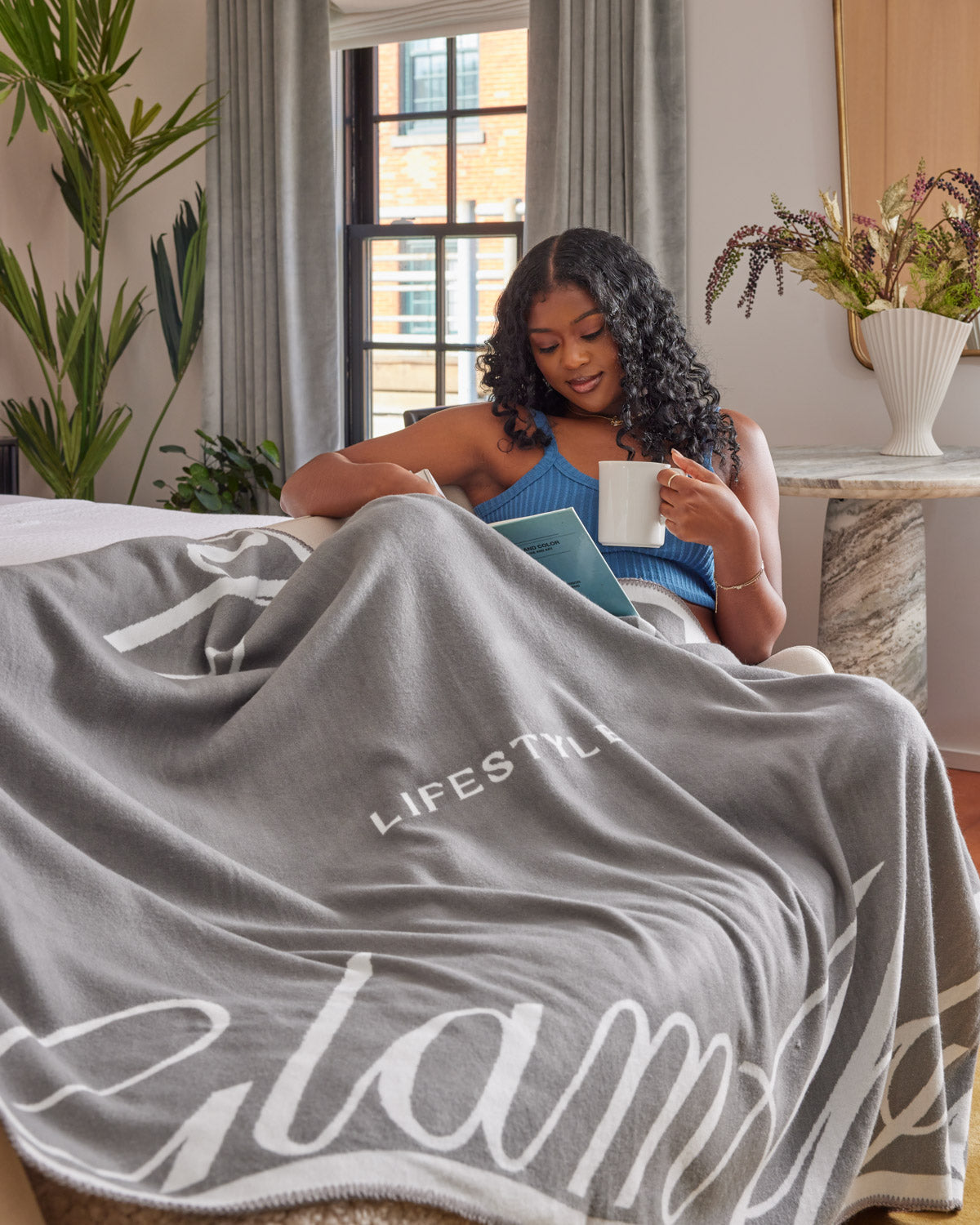 SIGNATURE LUXE THROW BLANKET - GRAY