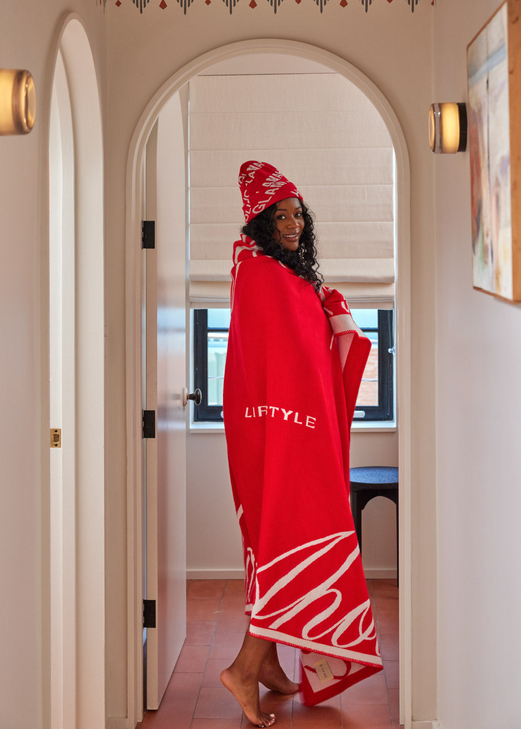 SIGNATURE LUXE THROW BLANKET - RED