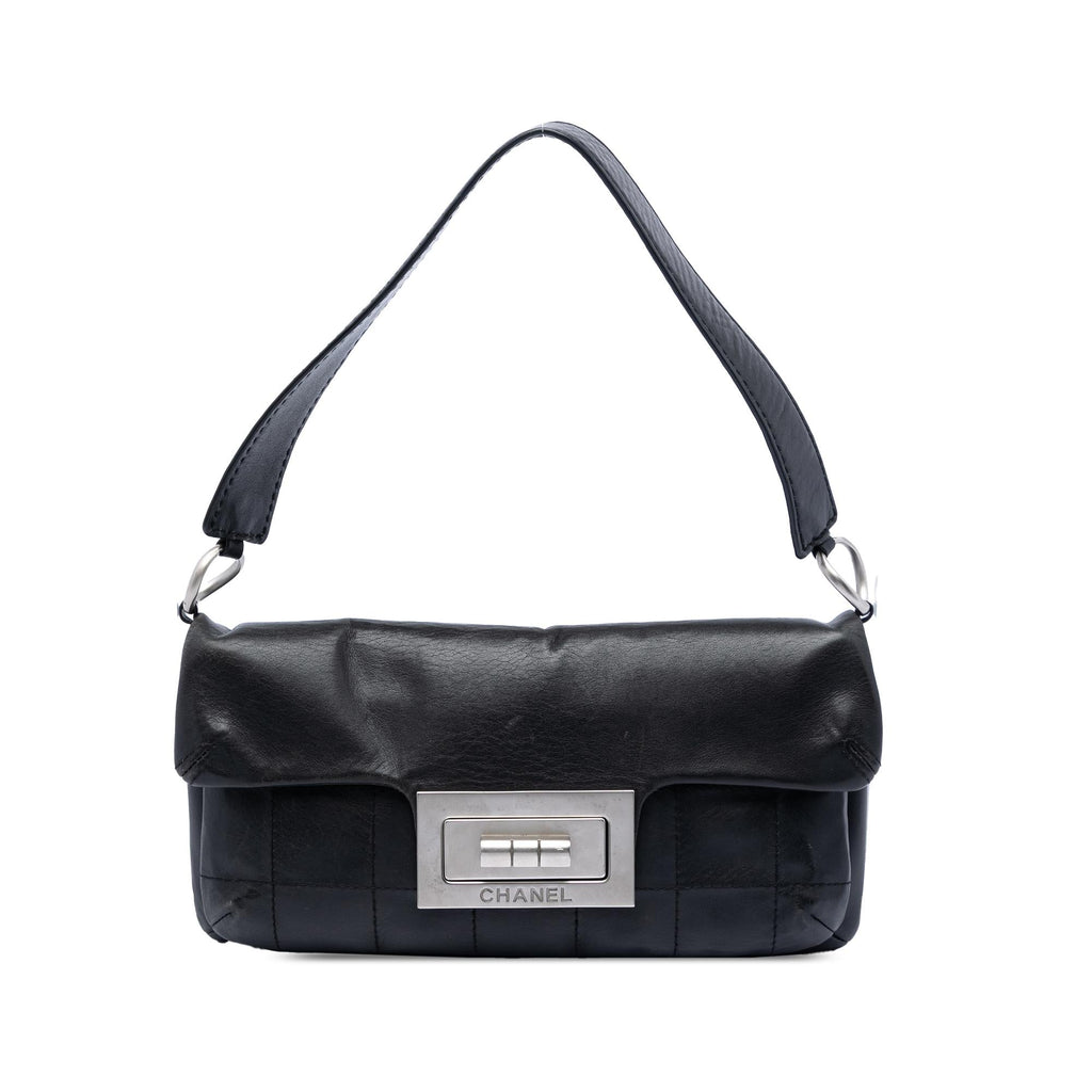 Chanel Chocolate Bar Calfskin Reissue 2.55 Flap Shoulder Bag - Black