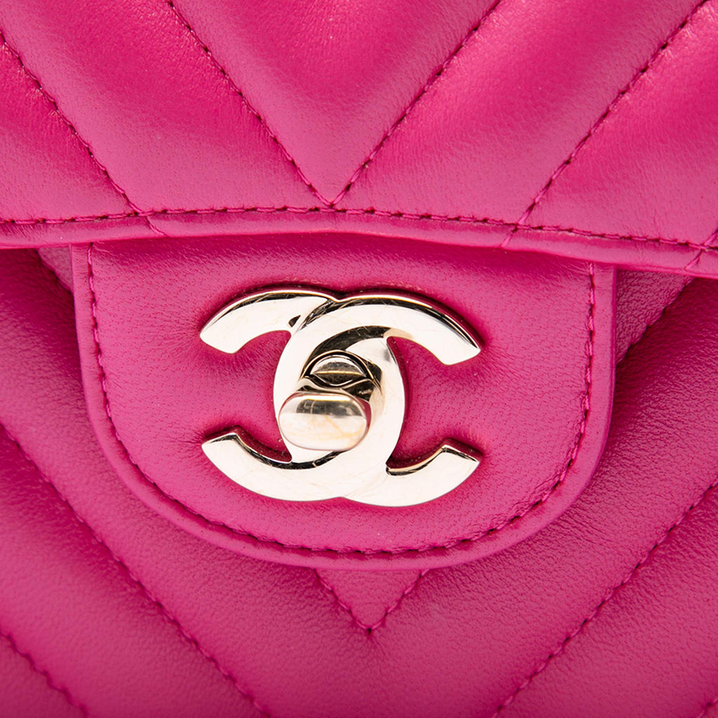 Chanel Medium Classic Chevron Lambskin Double Flap Shoulder Bag - Pink