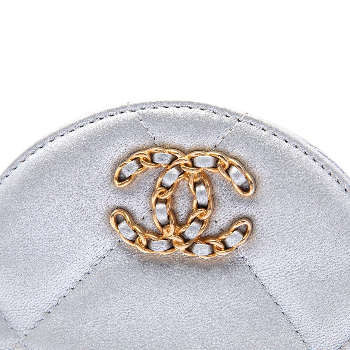 Chanel Metallic Lambskin 19 Round Clutch with Chain - Silver