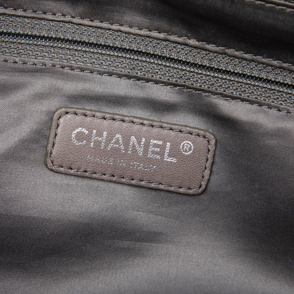 Chanel Metallic Perforated Calfskin Reissue 2.55 Drill Accordion Flap Shoulder Bag - Silver