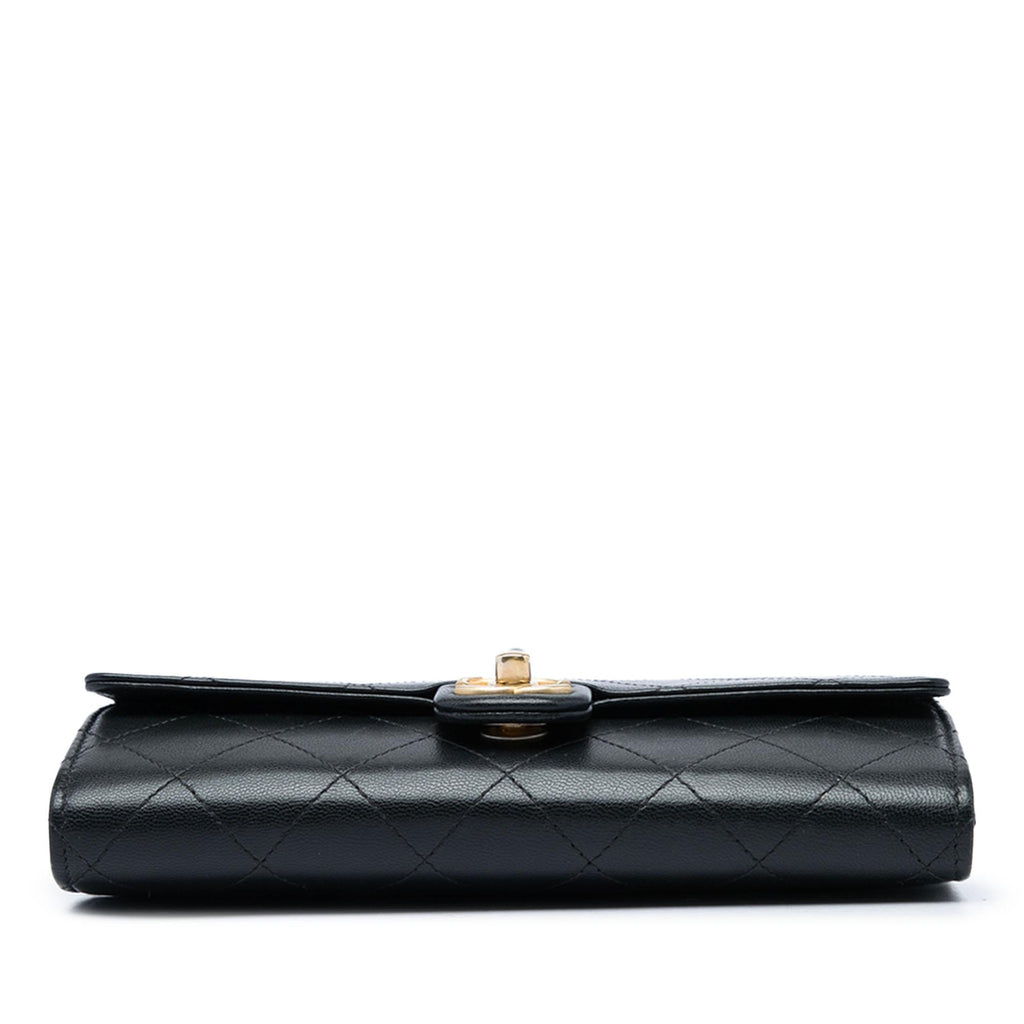Chanel Quilted Goatskin Chic Pearls Clutch with Chain - Black