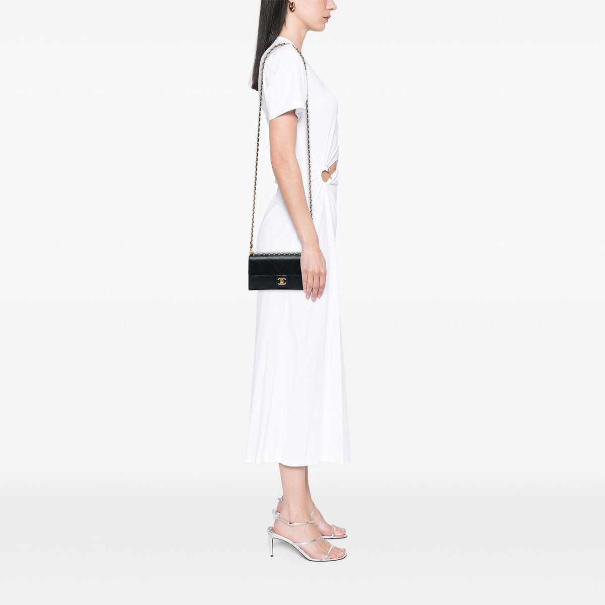 Chanel Quilted Goatskin Chic Pearls Clutch with Chain - Black